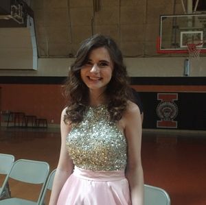 Meet your Posher, Shea